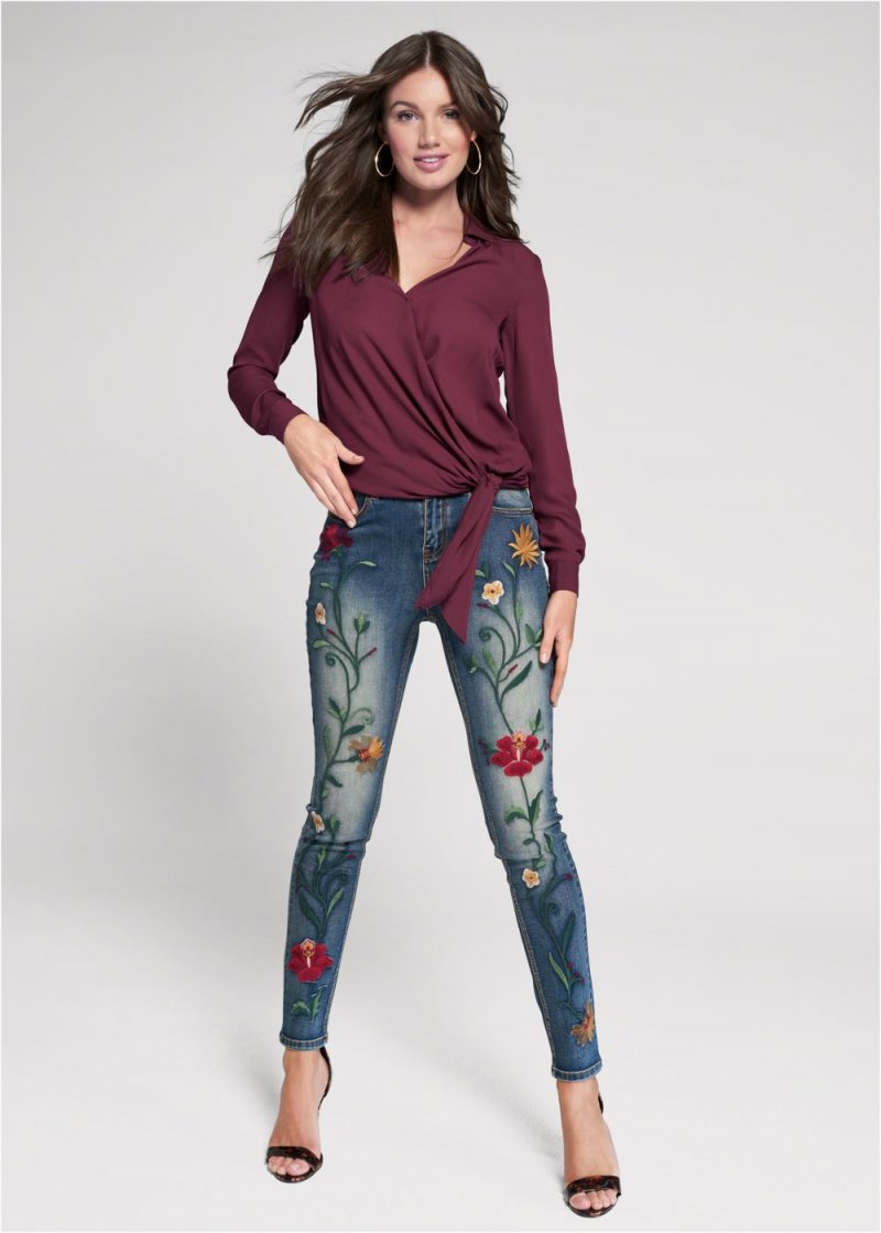 Venus Floral Embroidered Skinny Jeans in Medium Wash