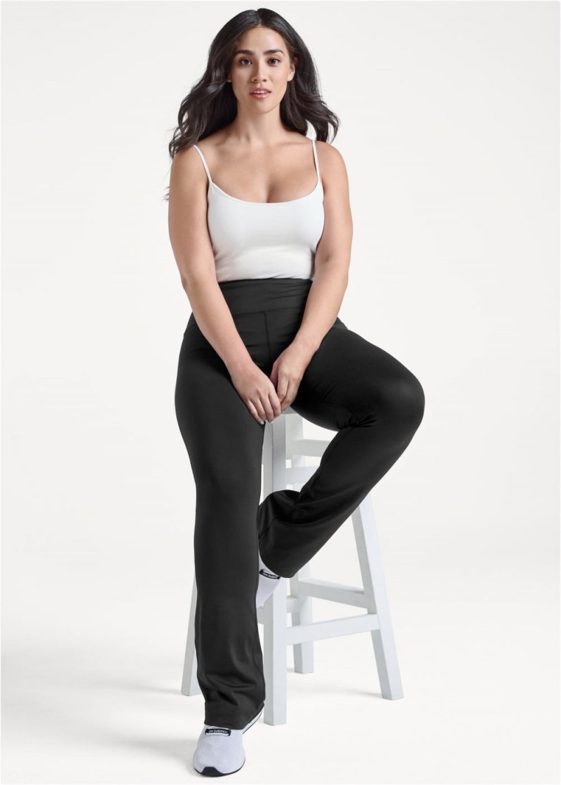 Venus Plus Size High-Rise Flare Leggings in Black