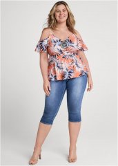 Venus Plus Size Capri Jeans in Medium Wash