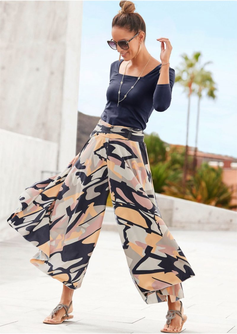 Venus Plus Size Printed Flowy Pants in Navy Multi