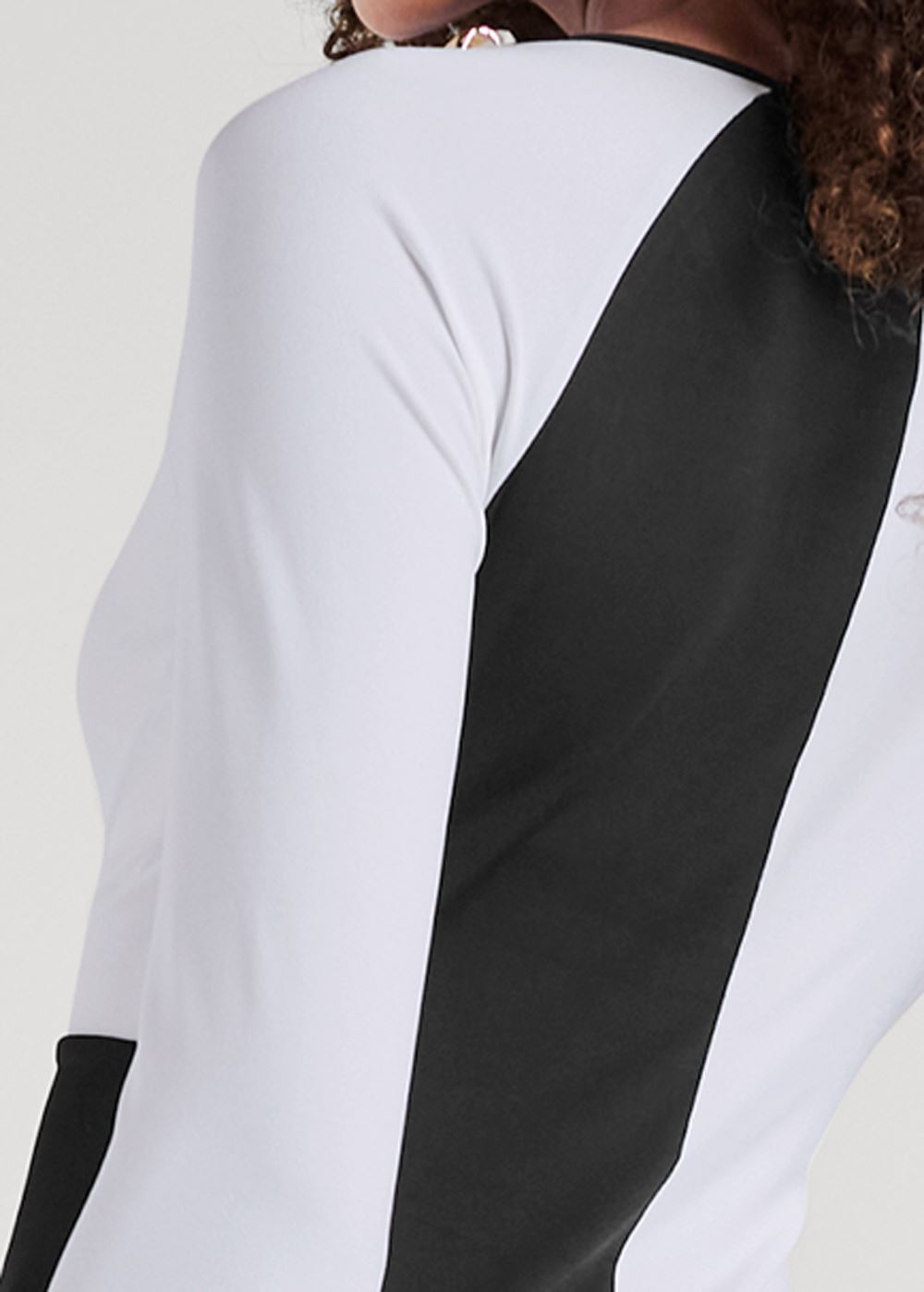 Venus Color Block Chain Detail Top in Black & White