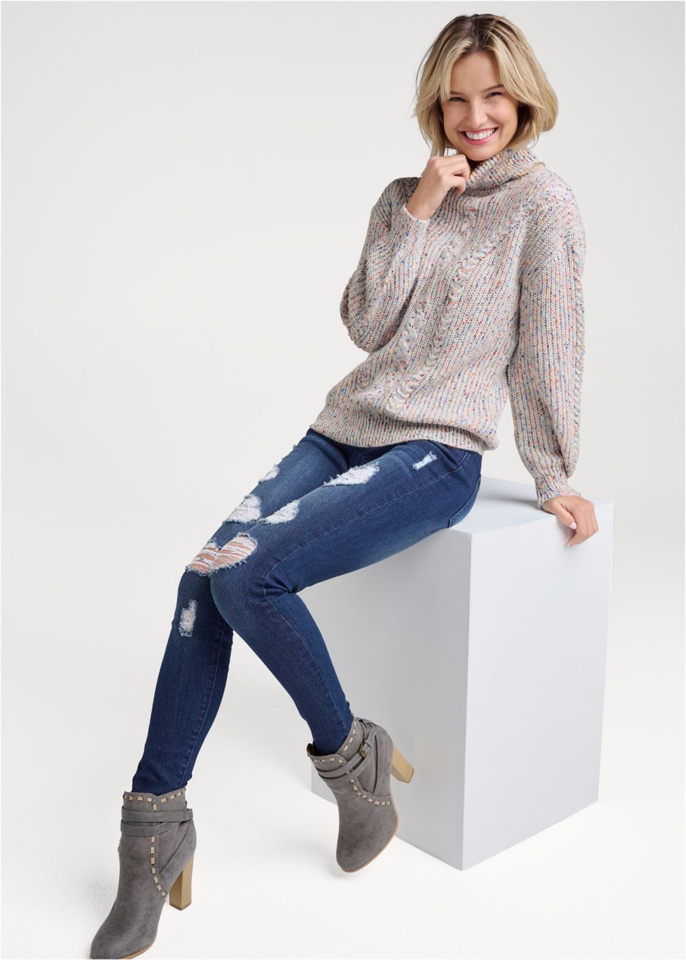 Venus VENUS | Popcorn Cable Knit Sweater in White Multi