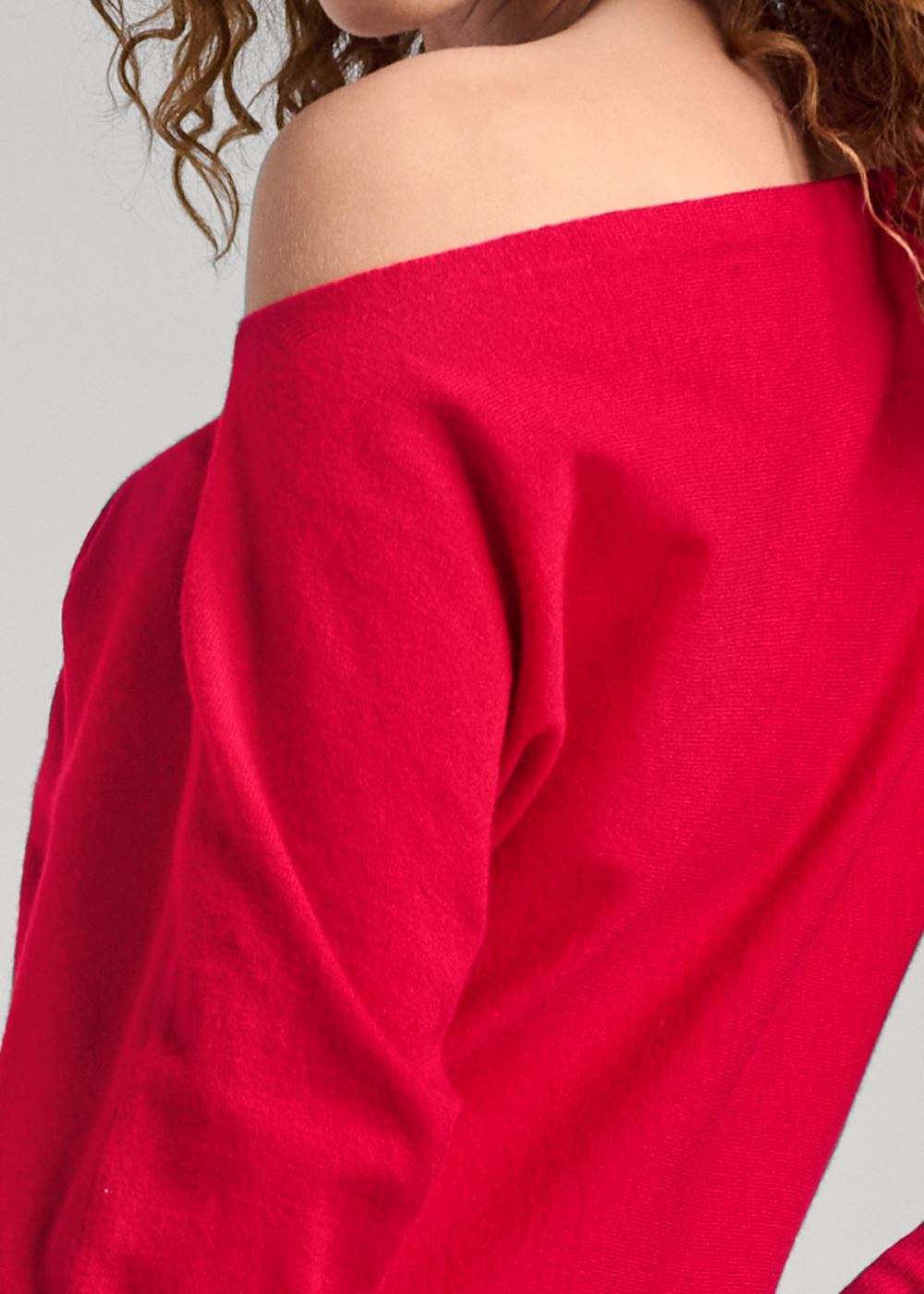 Venus VENUS | Faux Cashmere Slouch Sweater in Red