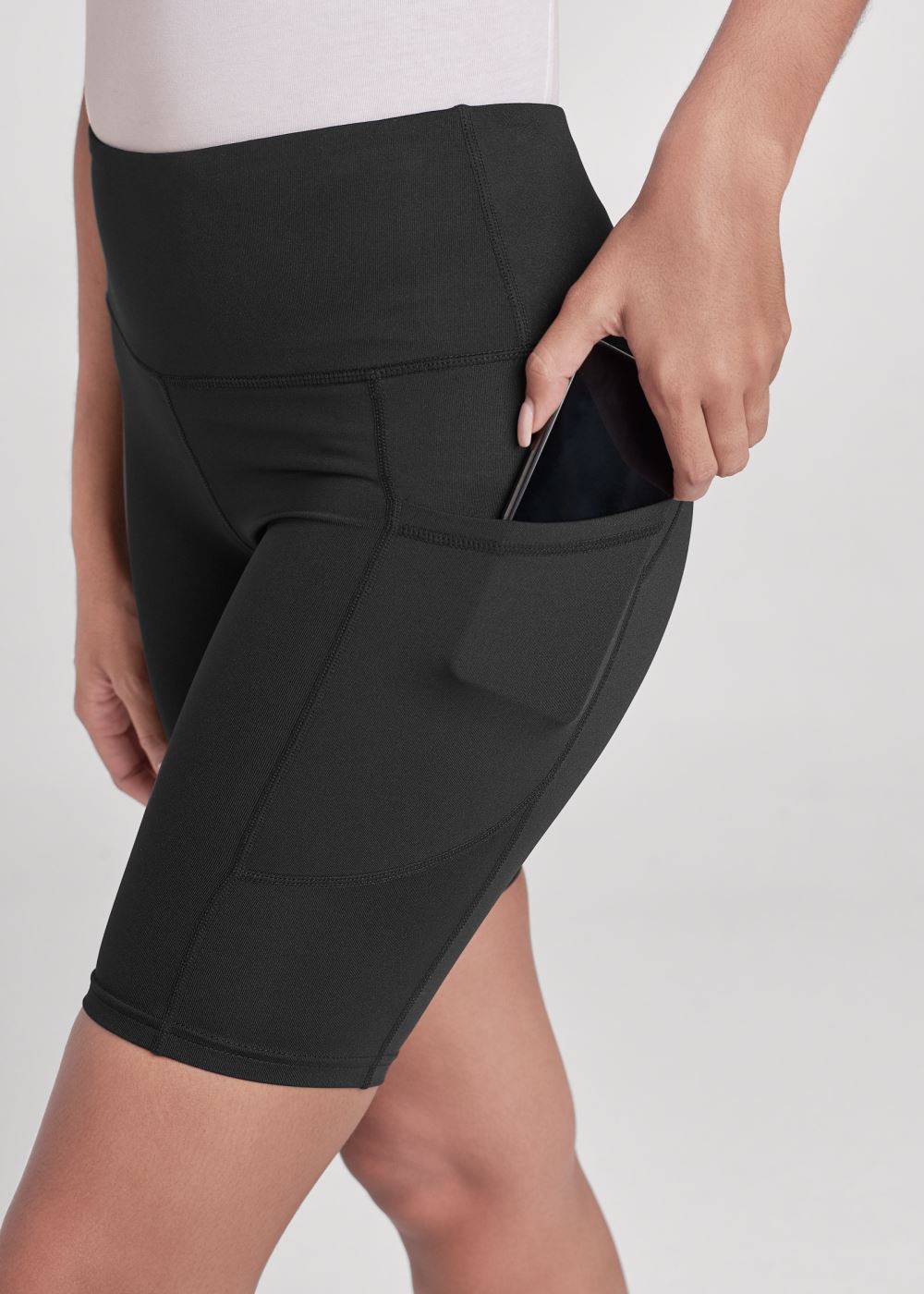 Venus High-Rise Pocket Bike Shorts in Black
