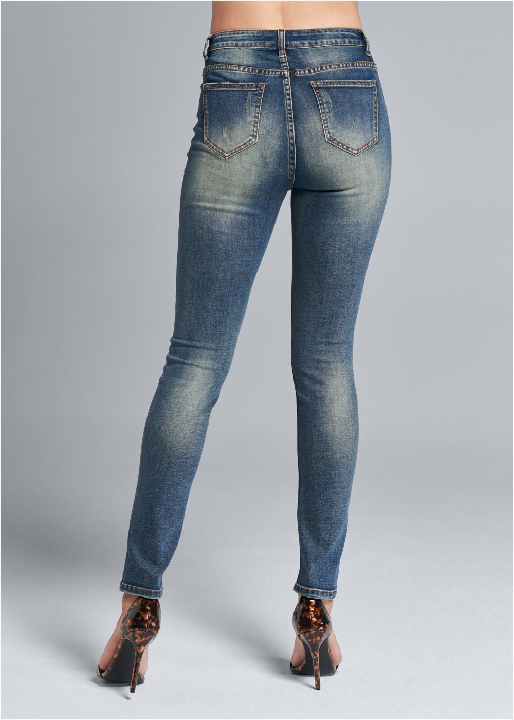 Venus Floral Embroidered Skinny Jeans in Medium Wash