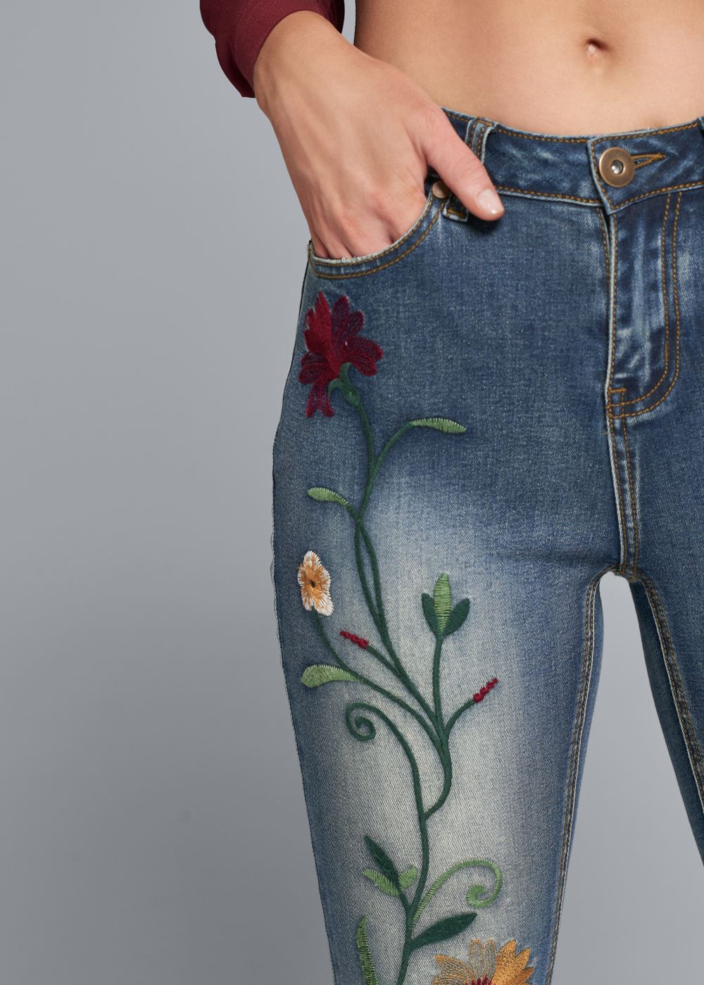 Venus Floral Embroidered Skinny Jeans in Medium Wash