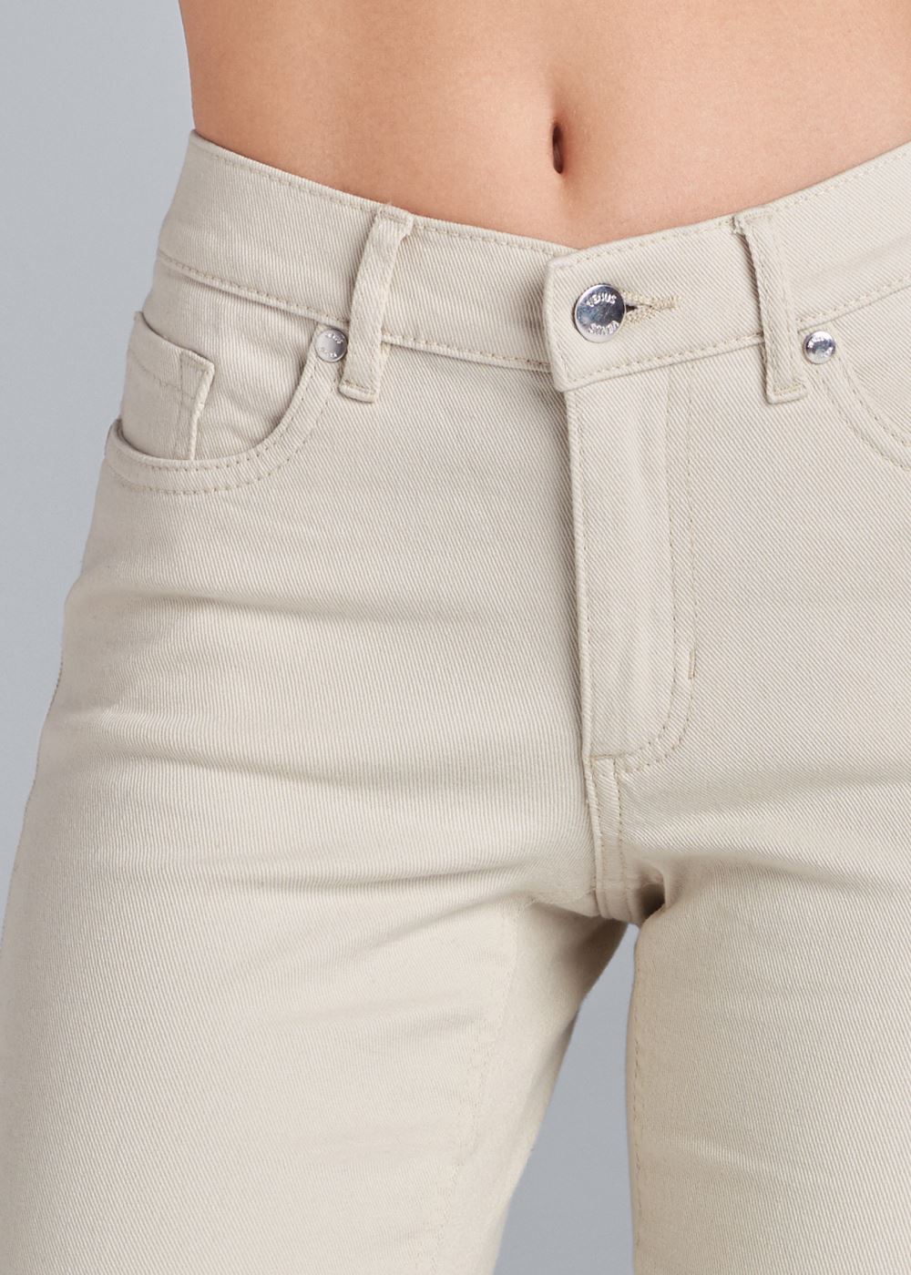 Venus Slim Jeans in Natural