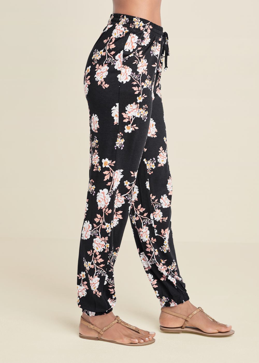 Venus Floral Printed Pants in Black