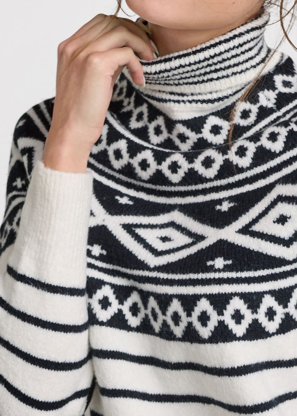 Venus White & Black FAIR ISLE TURTLENECK SWEATER