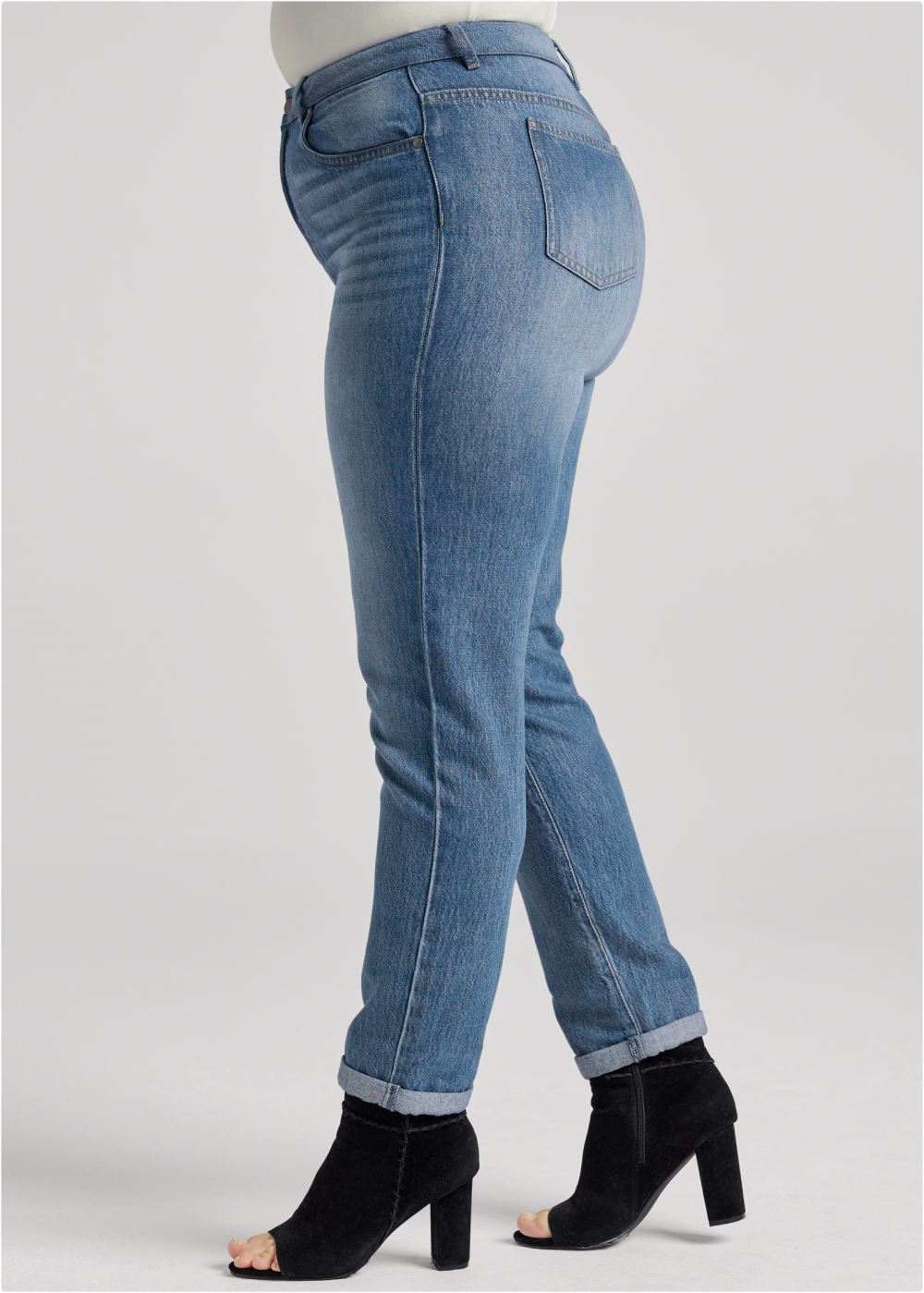 Venus Plus Size New Vintage Straight Jeans in Medium Wash