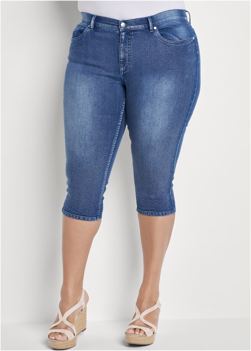 Venus Medium Wash CAPRI JEANS