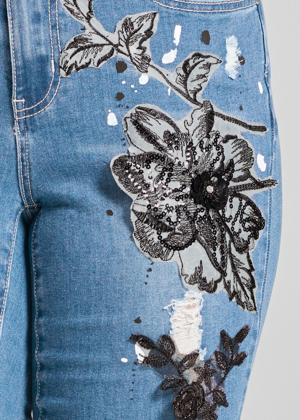 Venus Medium Wash FLORAL APPLIQUE SKINNY JEANS