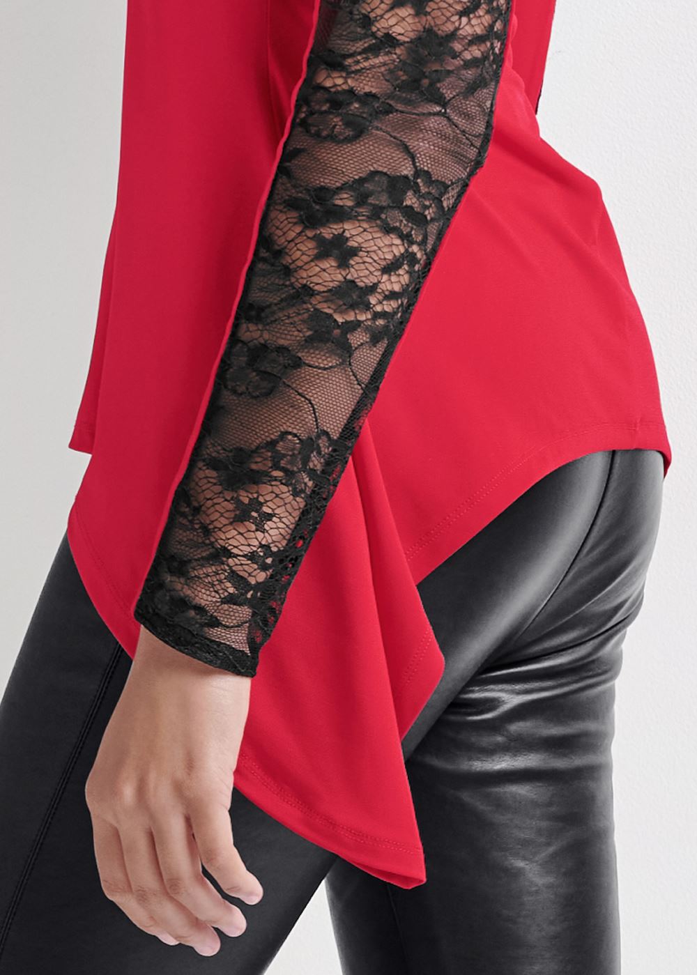 Venus Plus Size Lace Sharkbite Hem Top